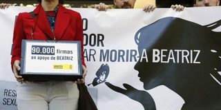 Los m&eacute;dicos practican una ces&aacute;rea a 'Beatriz' para salvar su vida