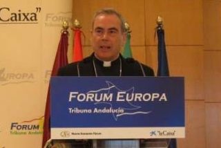 Catal&aacute;: "Que la gente no espere que el Papa Francisco ordene a mujeres sacerdotes"