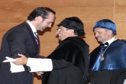 El nuevo rector de la UIB no se anda con rodeos y pide a Bauz&aacute; financiaci&oacute;n adecuada