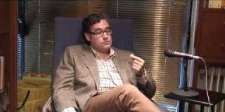 Juan Manuel de Prada: "Los periodistas reciben consignas v&iacute;a m&oacute;vil de los partidos pol&iacute;ticos"