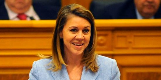 La prensa refleja la rotundidad de Cospedal frente a las "calumnias" de B&aacute;rcenas