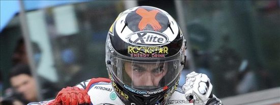 Jorge Lorenzo cae y se lesiona de nuevo en Alemania