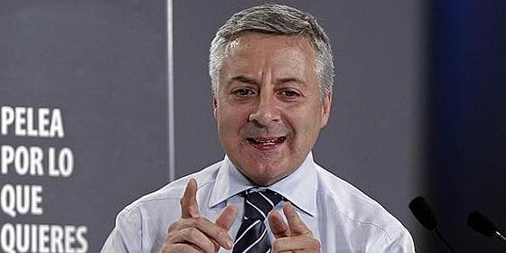 Jos&eacute; Blanco: "Creo en la presunci&oacute;n de inocencia, tanto en la m&iacute;a, como en la de Rajoy"