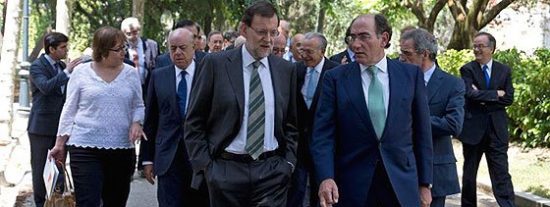 Rajoy asegura a los principales empresarios espa&ntilde;oles que no le 'torcer&aacute;n el brazo'