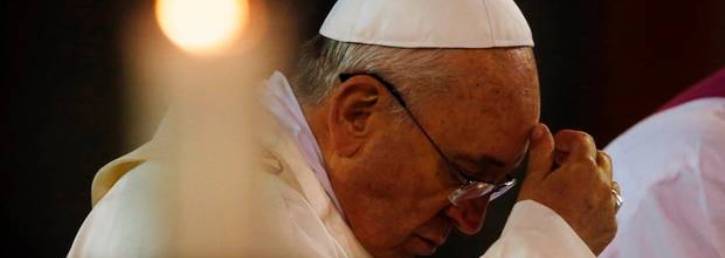 Francisco env&iacute;a "mi cercan&iacute;a espiritual, mi fraterno afecto y mi emocionada solidaridad" a las v&iacute;ctimas del accidente de Santiago