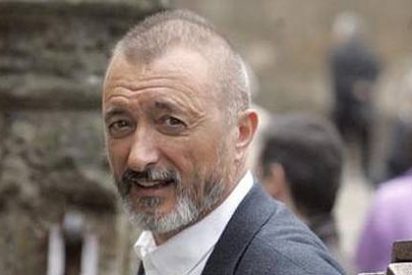 P&eacute;rez-Reverte: "El presidente se esconde como una rata y sus sicarios son corruptos"