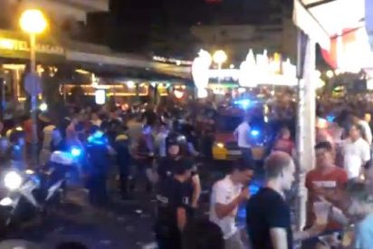 En la calle del Jam&oacute;n de Playa de Palma los turistas neonazis reparten...&iexcl;tortas de postre!