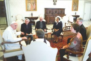 Obispos vs religiosos