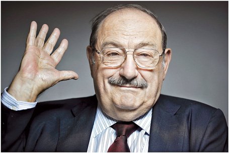 Umberto Eco: "Francisco es el Papa de la globalizaci&oacute;n"