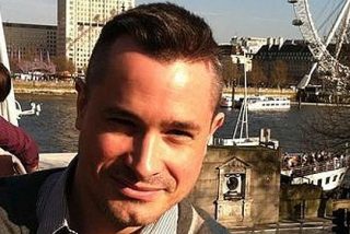 Dimite el jefe de la 'casa vasca' de Nueva York, actor porno gay, tras pelearse con Urkullu