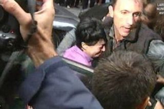 La madre de la asesinada Asunta se derrumba y le dice ahora a su abogado que hay "otro autor"