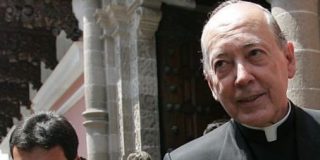 Cipriani defiende al ex obispo de Ayacucho y llama "calumniadores" a sus denunciantes