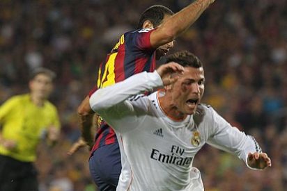 Cristiano Ronaldo est&aacute; harto de tanto error arbitral cada vez que visita el Camp Nou