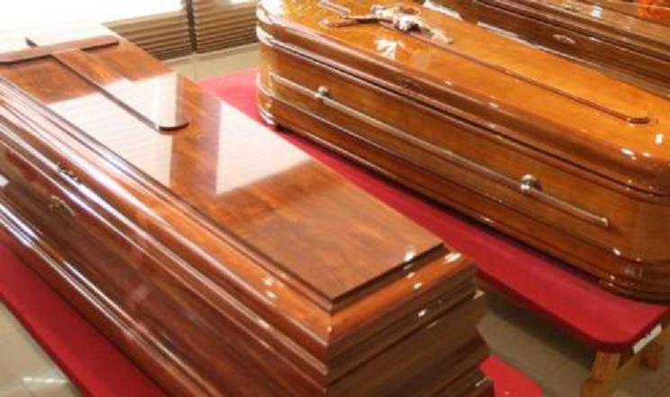 Ya podemos morirnos tranquilos: La EFM congela las tarifas de los servicios funerarios y del cementerio