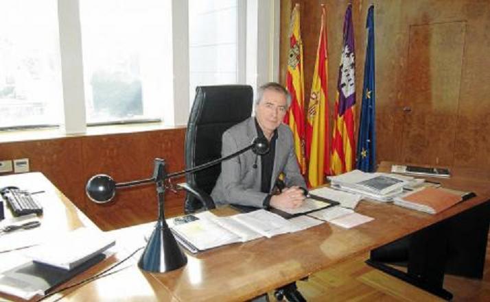 Serra se va a Bruselas para 'echar el ancla' a las prospecciones petrol&iacute;feras en Ibiza