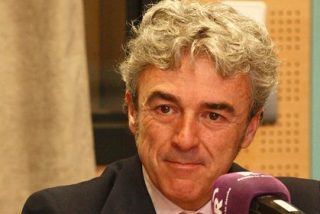 Esteban califica de "estridente" que no participara ning&uacute;n diputado del PSOE en el debate sobre la reforma del Estatuto