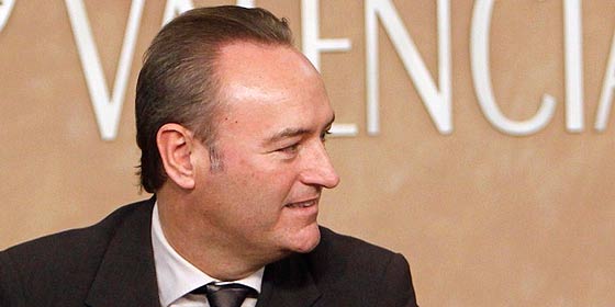 Alberto Fabra: "No voy a cerrar ni un solo colegio ni hospital para tener una TV auton&oacute;mica"