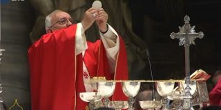 La mafia calabresa quiere matar al Papa Francisco y le tiene ya en su punto de mira