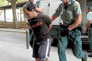 'El enano' asesino sale ahora diciendo que la joven que quemó a sangre fría era su novia