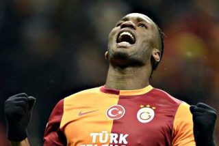 El Galatasaray se al&iacute;a con un enorme barrizal para eliminar a la Juventus de la Champions