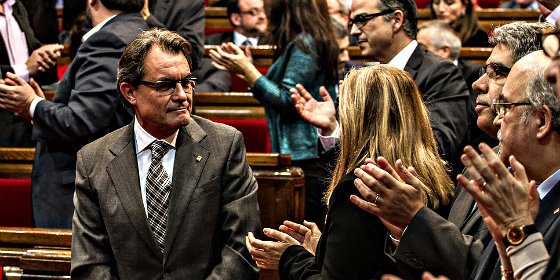 Artur Mas quiere un "choque de trenes" pero cuando se acerca intenta retrasarlo