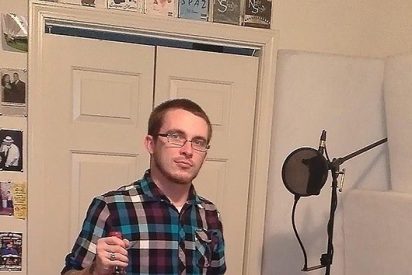 Un 'hacker' de Anonymous denuncia una violaci&oacute;n y le condenan a m&aacute;s a&ntilde;os que 'al cuco'