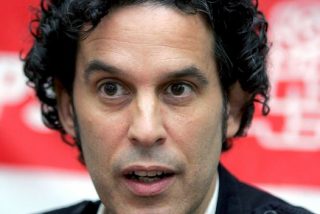 El concejal socialista Pedro Zerolo anuncia que tiene c&aacute;ncer y que ha iniciado su tratamiento