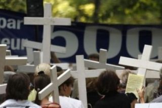 El Vaticano reconoce que hay "otros Maciel" en la Iglesia