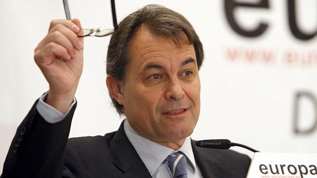 Artur Mas presiona a los empresarios catalanes para que apoyen su proyecto secesionista