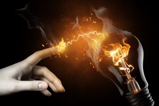 Los pasos para entender los nuevos recibos de la luz sin que se nos fundan los plomos