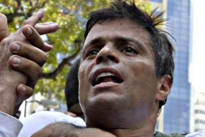 El l&iacute;der opositor Leopoldo L&oacute;pez arenga desde la c&aacute;rcel a sus seguidores para una larga lucha