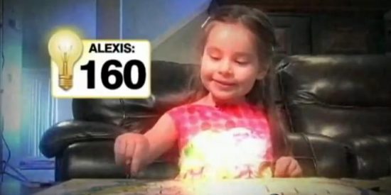 La ni&ntilde;a de 3 a&ntilde;os que ha aprendido un segundo idioma con su iPad, tiene el mismo coeficiente que Einstein