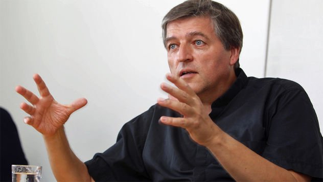 Curas austriacos alertan de que hay un "frente anti-Francisco" en Roma