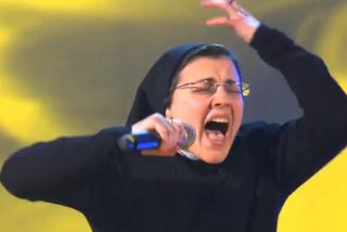 Una desmadrada monja ursulina deja a todos mudos de asombro en la versi&oacute;n italiana de 'La Voz'