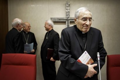 Rahola saca su crucifijo contra Rouco: "Su reinado ha sido el de la Espa&ntilde;a negra"