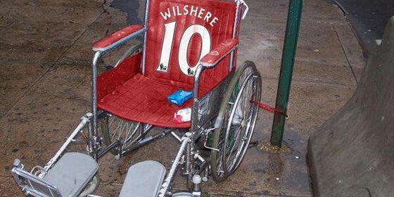 Los hinchas del Tottenham se burlan del jugador del Arsenal en Twitter