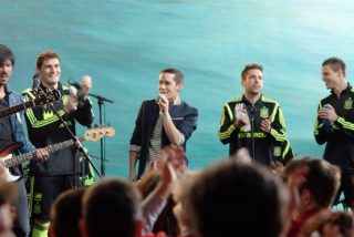 Los jugadores de la Selecci&oacute;n 'dan el cante' con Maldita Nerea