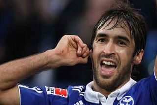 Afirma que est&aacute; muy cerca de fichar a Ra&uacute;l