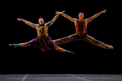 De menos a m&aacute;s en la danza nacional