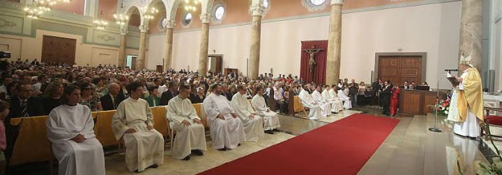 Osoro apremia a los di&aacute;conos a ser &ldquo;hombres de esperanza&rdquo; y &ldquo;los primeros en ser esclavos de los dem&aacute;s&rdquo;