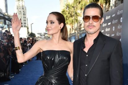 [V&iacute;deo] Un 'follonero' ucraniano le da un sopapo a Brad Pitt en la premiere de 'Mal&eacute;fica'
