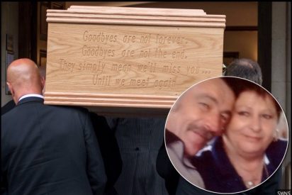 Un matrimonio ejemplar muere el mismo d&iacute;a y es incinerado en un ata&uacute;d doble