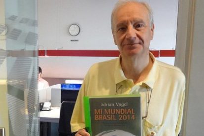 Adrian Vogel: "Del Bosque deber&iacute;a haberse ido pero su marcha agujereaba a la Federaci&oacute;n por falta de sustitutos"