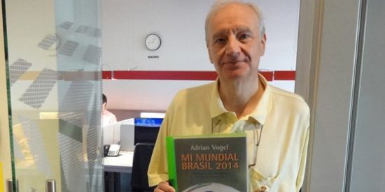 Adrian Vogel: "Del Bosque deber&iacute;a haberse ido pero su marcha agujereaba a la Federaci&oacute;n por falta de sustitutos"