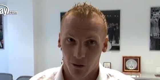 Mathieu, a la desesperada, para salir del Valencia