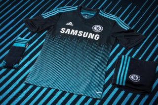 El Chelsea sorprende con su tercera equipaci&oacute;n