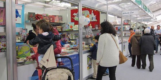 Novelas y prensa diaria, lecturas habituales de los lectores españoles