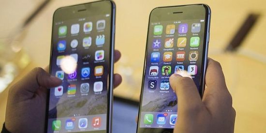 Apple retira la actualizaci&oacute;n de iOS8 ante las quejas de usuarios hartos de fallos