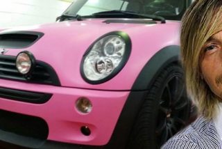 Guti le regala un cochazo personalizado a su novia