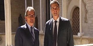 Pedro S&aacute;nchez dice a Artur Mas que no apoyar&aacute; "consulta ilegal"